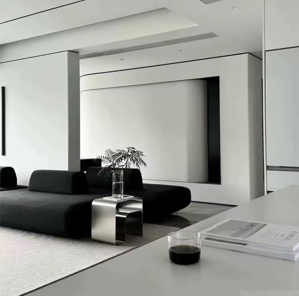 Stainless Steel Side Table – Nordic Minimalist C-Shaped End Table for Bedroom or Living Room